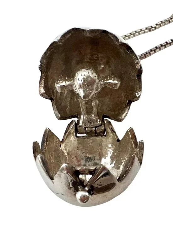 Sterling Silver Hinged Egg Pendant with Hidden Chick Necklace 24" 925 Chain - Picture 11 of 13